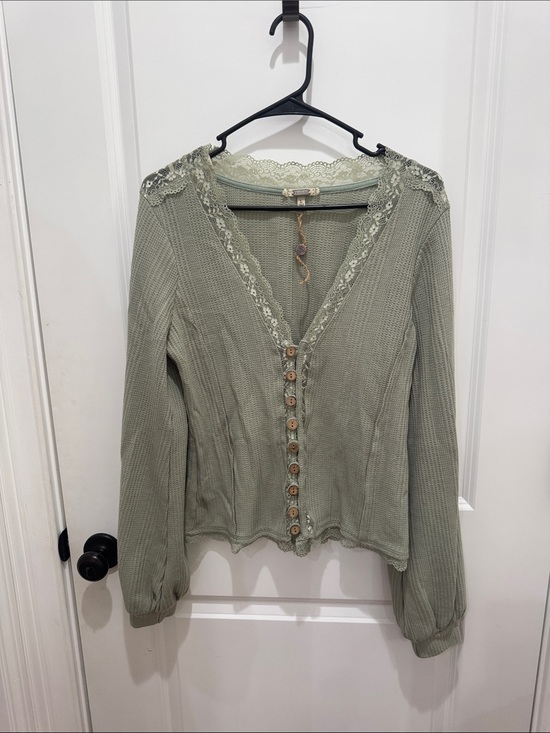 gimmicks by BKE Tops - gimmicks by BKE Lace-Trim Button Front Top in Sage Green